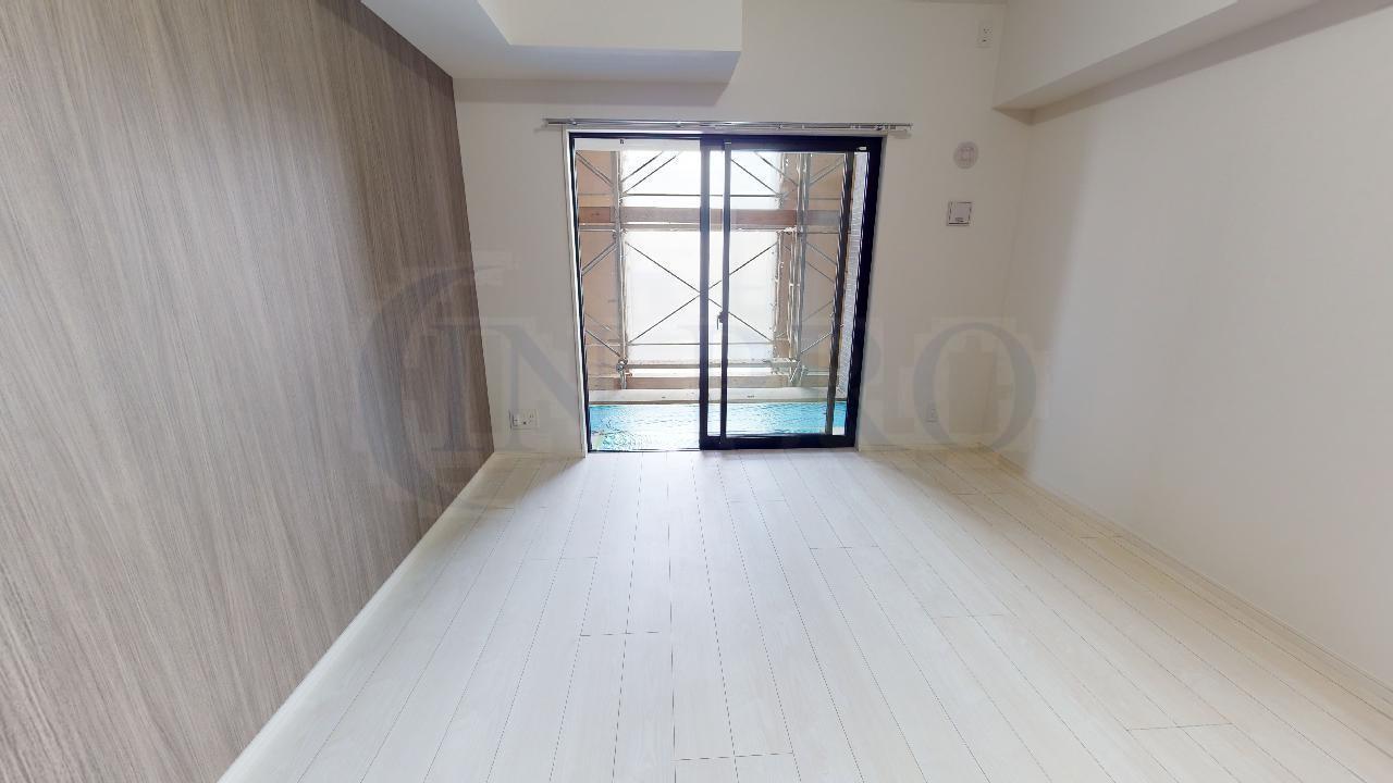 バルコニー　洋室