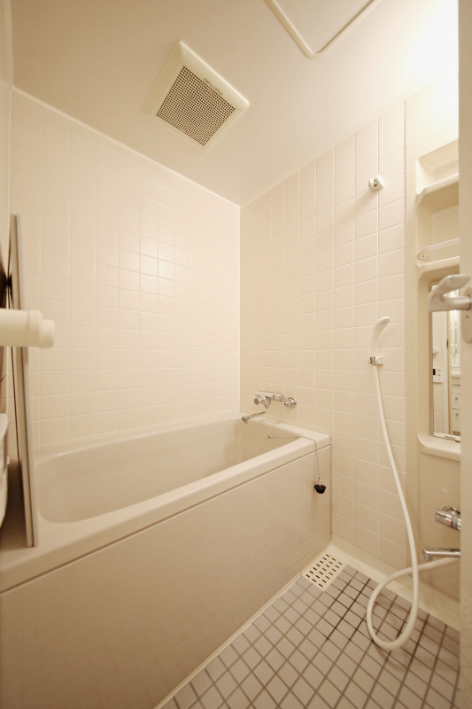 バス・シャワールーム　追焚付バスルーム／同タイプ参考写真