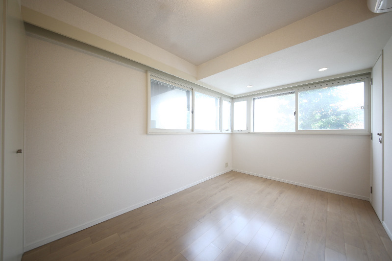 その他部屋・スペース　６．７帖のマスターベッドルーム／同タイプ参考写真