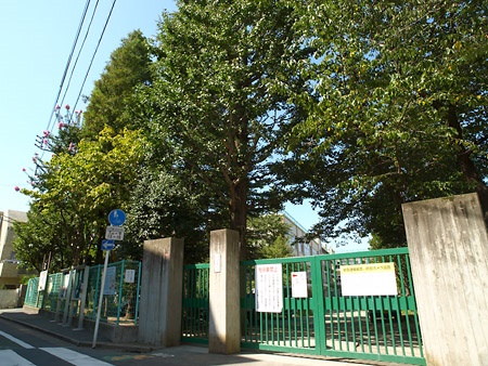 小学校　杉並区立杉並第七小学校（小学校）まで158m