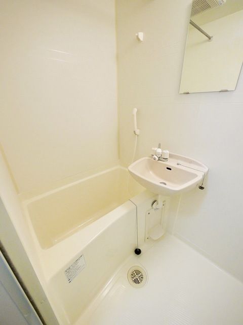 バス・シャワールーム　バスルーム