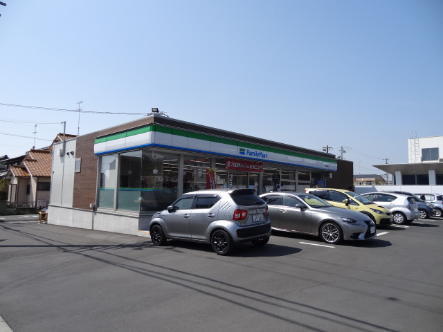コンビニ　ファミリーマート 掛川柳町店（コンビニ）まで736m