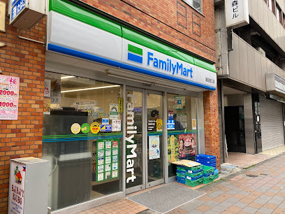 コンビニ　ファミリーマート蒲田西口店（コンビニ）まで209m