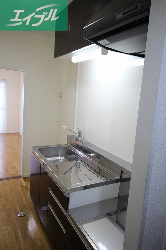 キッチン　同物件別部屋の写真です