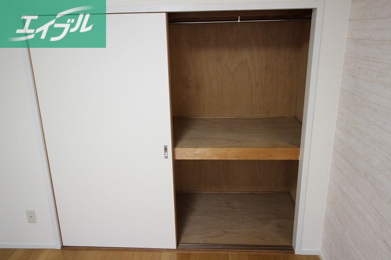 収納　同物件別部屋の写真です