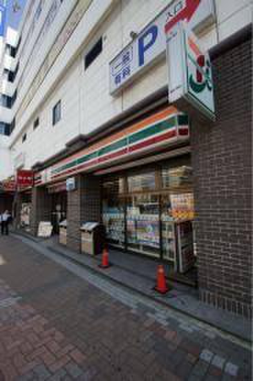 コンビニ　セブン-イレブン 藤沢駅北口店（コンビニ）まで300m