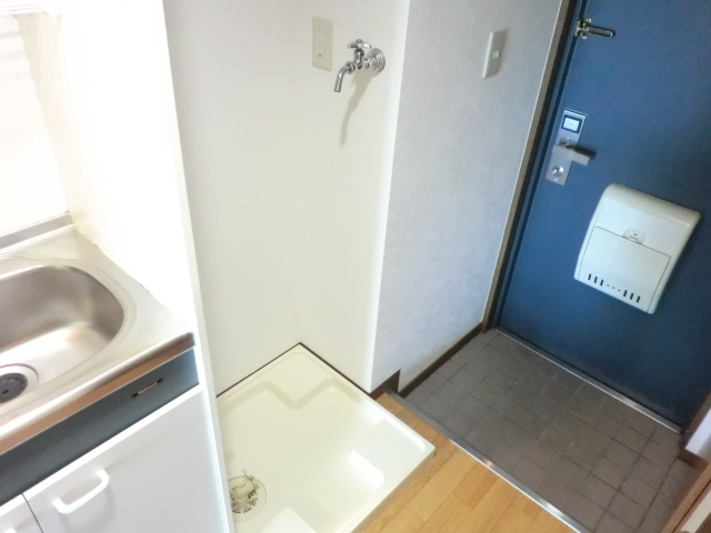 その他設備　室内に洗濯パンがございます