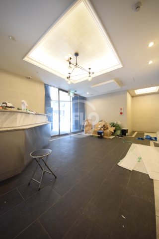 ロビー　FlairNamba(フレアナンバ）　ロビー