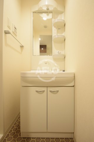 洗面設備　FlairNamba(フレアナンバ）　独立洗面台