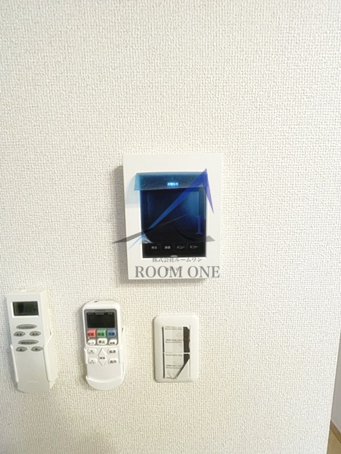 セキュリティ　モニター付きインターホンです。