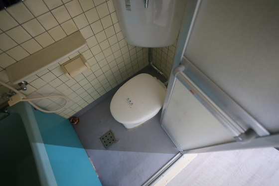 トイレ　※別号室の写真です