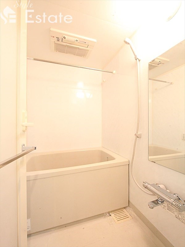 バス・シャワールーム　バスルーム