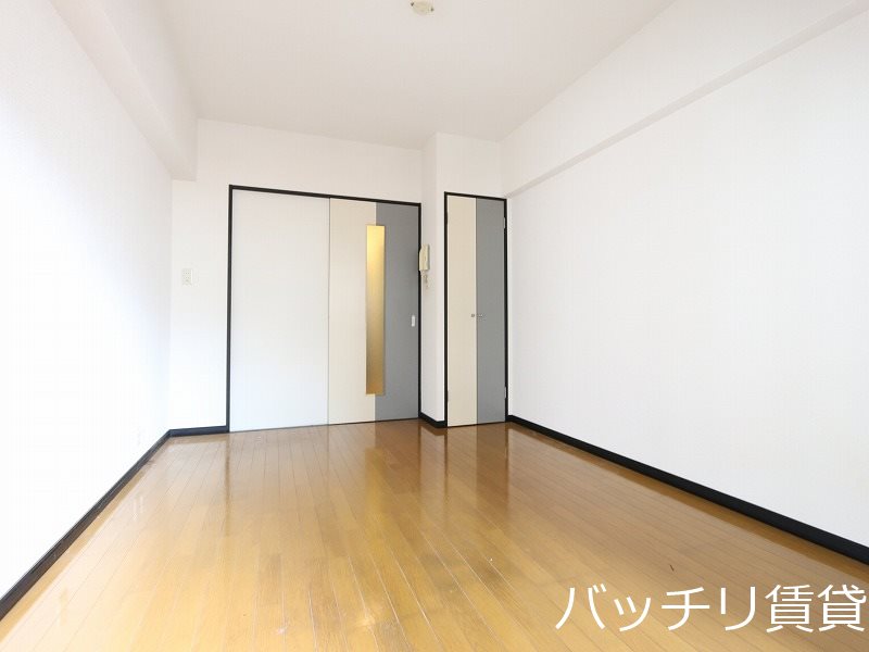 居室・リビング　写真は別号室イメージの為、現状を優先致します