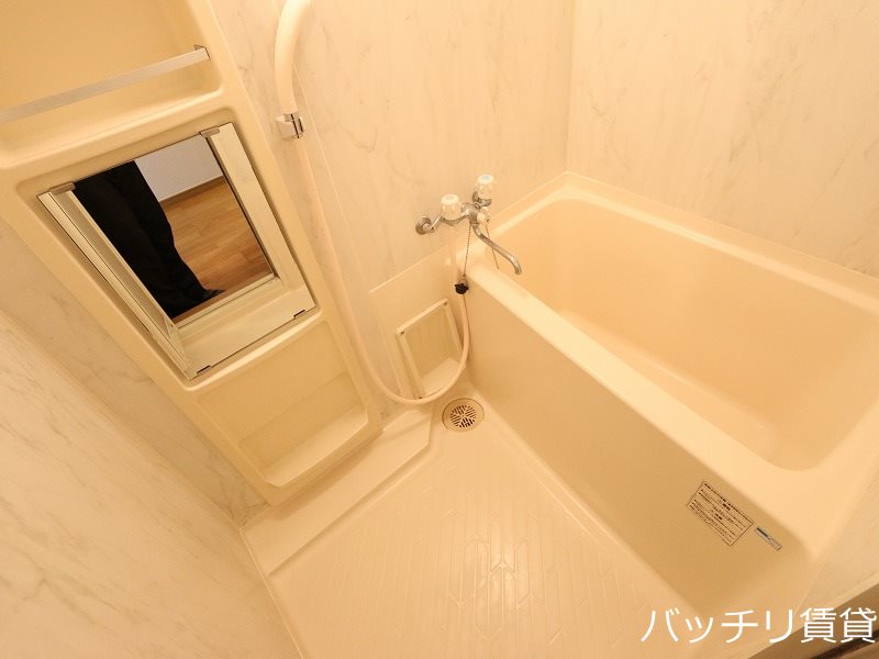 バス・シャワールーム　※同マンション別部屋写真のため、現状優先。