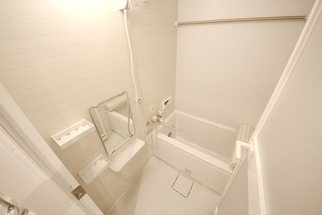 バス・シャワールーム　★清潔感のあるバスルームです★