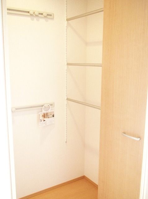 収納　★ワンステップクローゼット★