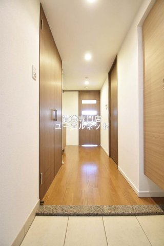 玄関　住まいの顔ともなる玄関