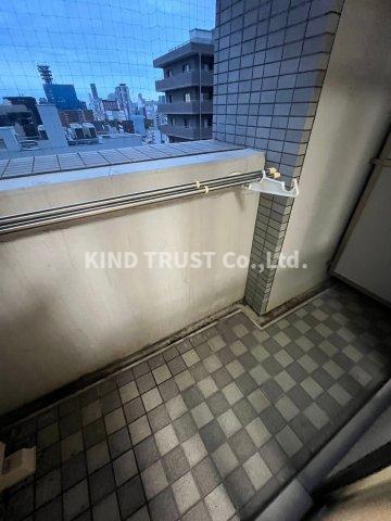 バルコニー　お洗濯にも便利なバルコニー付き