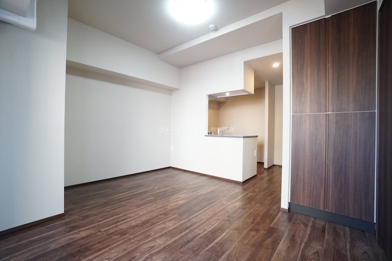 居室・リビング　★《見学予約受付中》仲介手数料最大無料にてご紹介★