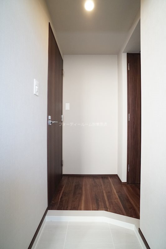 玄関　★《見学予約受付中》仲介手数料最大無料にてご紹介★