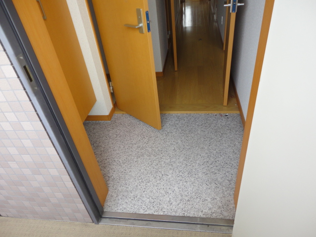 玄関　※モデル写真です。