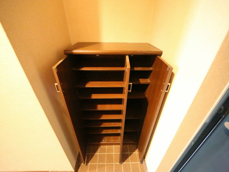 玄関　玄関　シューズボックス