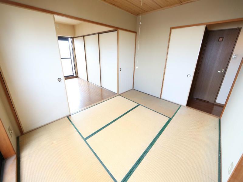 その他　和室6帖　押入れ付（収納充実してます）