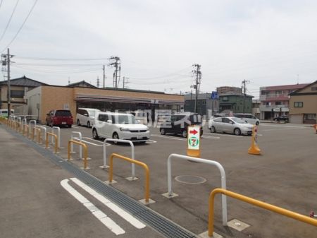 コンビニ　セブンイレブン 柏崎錦町店（コンビニ）まで793m