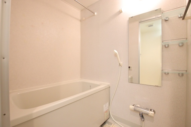バス・シャワールーム　※別室の参考写真の為、現況優先です。