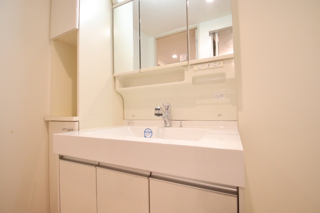 洗面設備　※別室の参考写真の為、現況優先です。