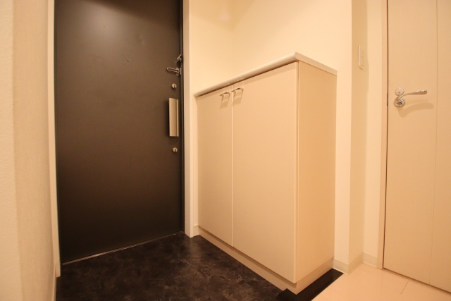 玄関　※別室の参考写真の為、現況優先です。