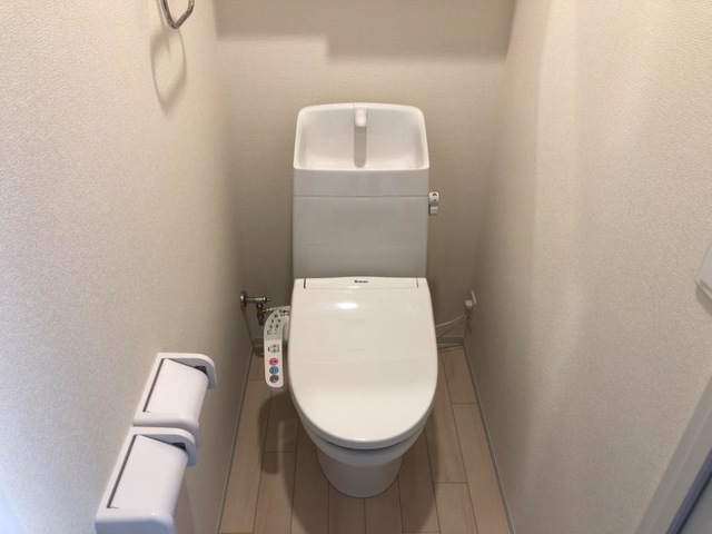 トイレ　トイレ