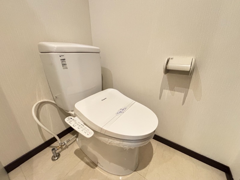 トイレ　別号室
