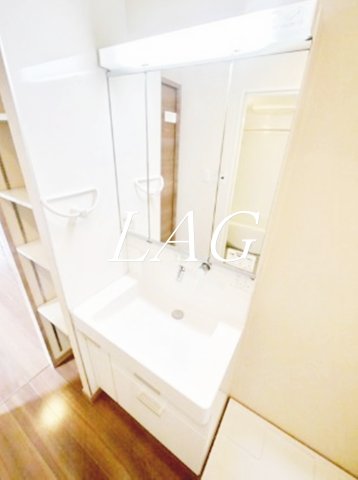 洗面設備　独立洗面台です。