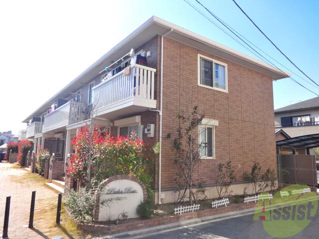 建物外観　豊中市本町「プラハローゼ」