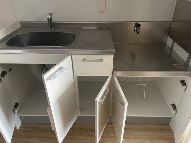 キッチン　同物件別号室のものです