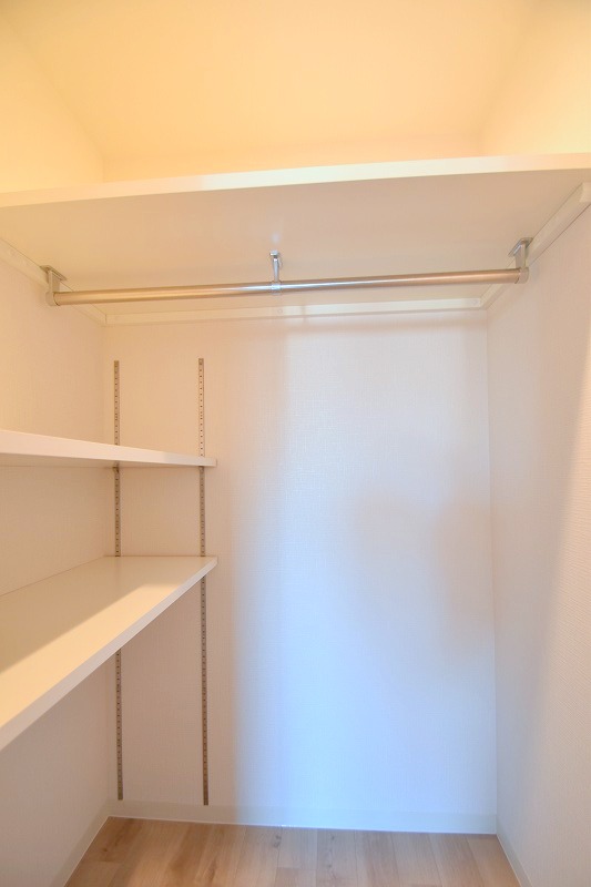 収納　ウォークインクローゼット！収納力あります！