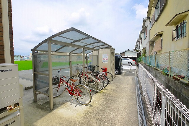 その他共有部分　屋根付き駐輪場です