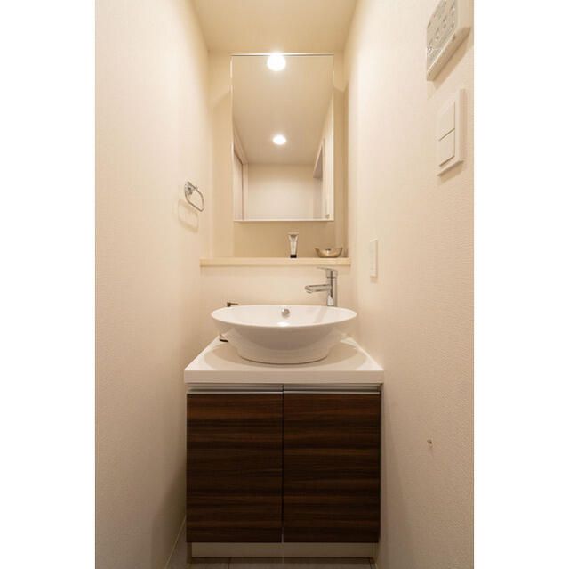 洗面設備　写真は同タイプ住居です。