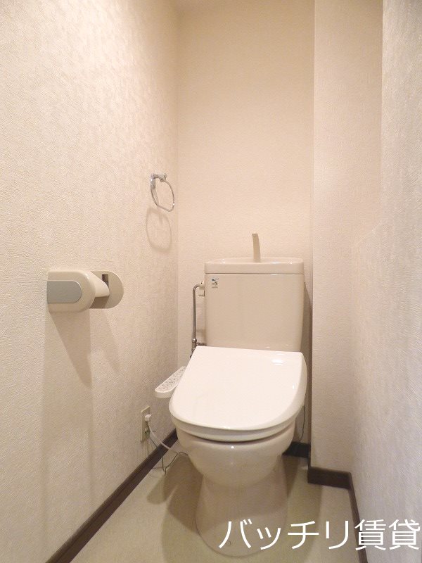 トイレ　※実際は温水洗浄便座無し