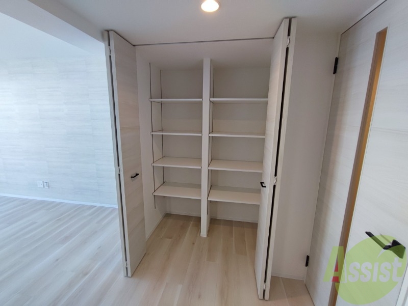 収納　収納もバッチリあるのでお部屋が片付きますよ！