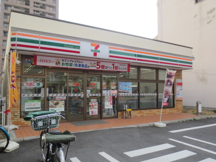 コンビニ　セブンイレブン千代田3丁目店（コンビニ）まで209m