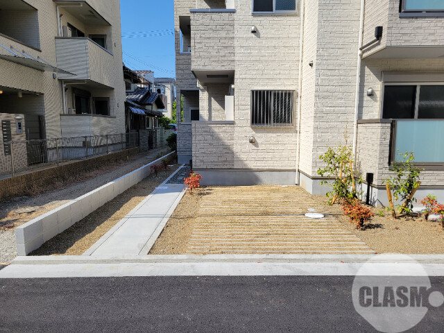 駐車場　敷地内駐車場
