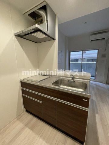 キッチン　お部屋によってカラーリングが異なります。