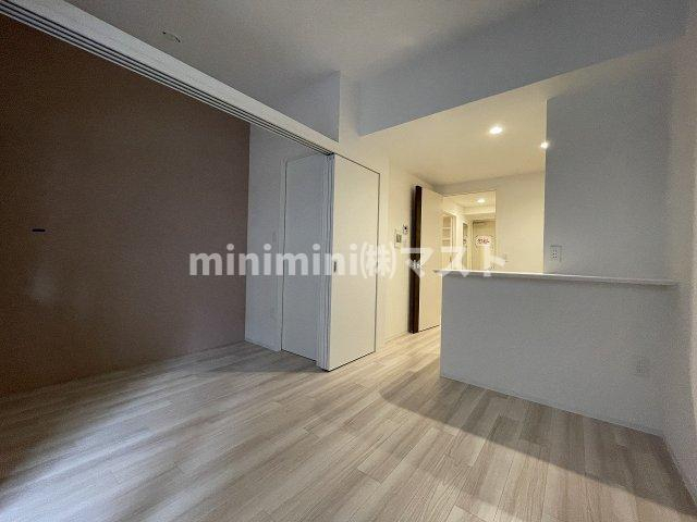 居室・リビング　お部屋によってカラーリングが異なります。