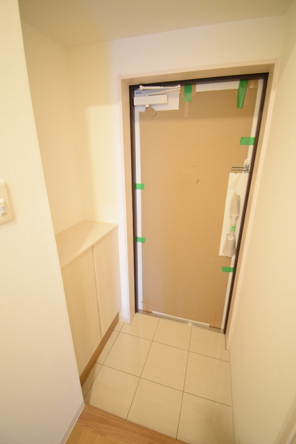 玄関　※２０２号の写真です