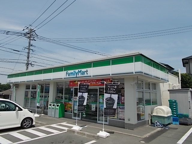 コンビニ　ファミリーマート　八景水谷店（コンビニ）まで850m
