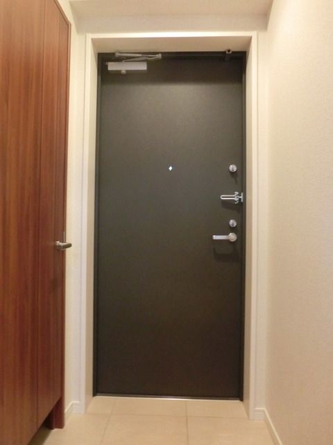 玄関　★ダブルロック付き玄関★