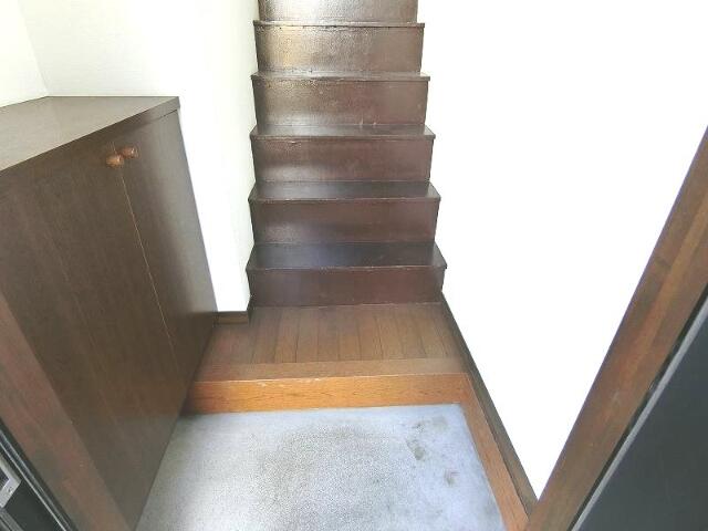 玄関　前回募集時の写真です