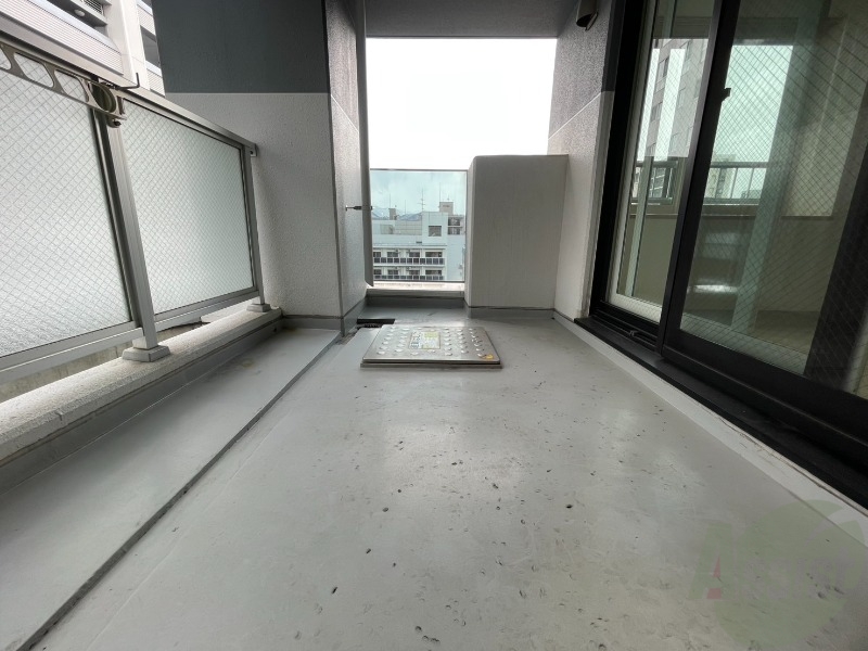 バルコニー　バルコニーは幅があり、広い印象を受けました。